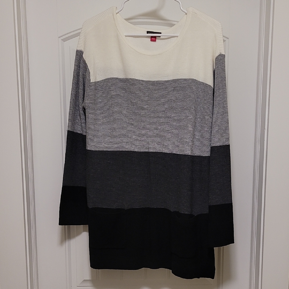 Vince Camuto Women's Color Block Tunic Sweater In Charcoal Colorblock